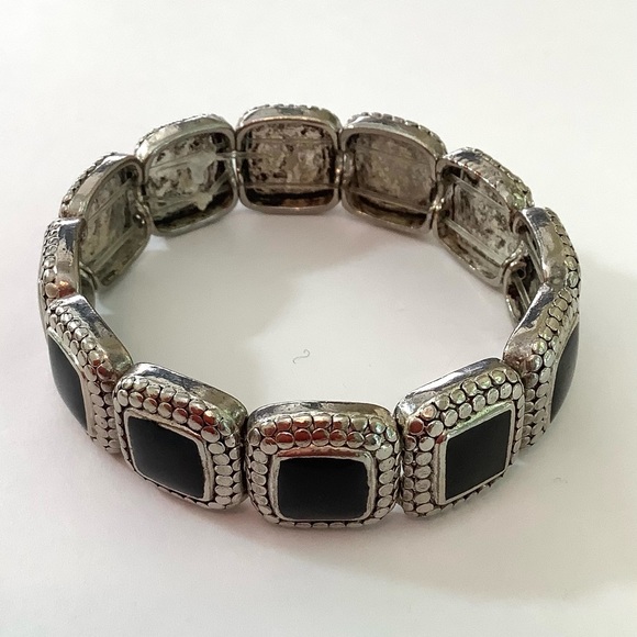 Vintage Chicos silver and black necklace and earrings - Picture 5 of 8